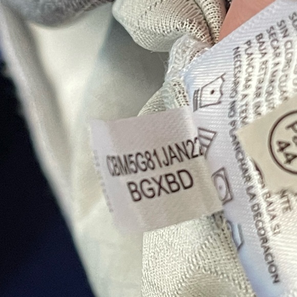 University of Virginia (UVA) Cavaliers Quarter Zip Champion - Picture 8 of 12